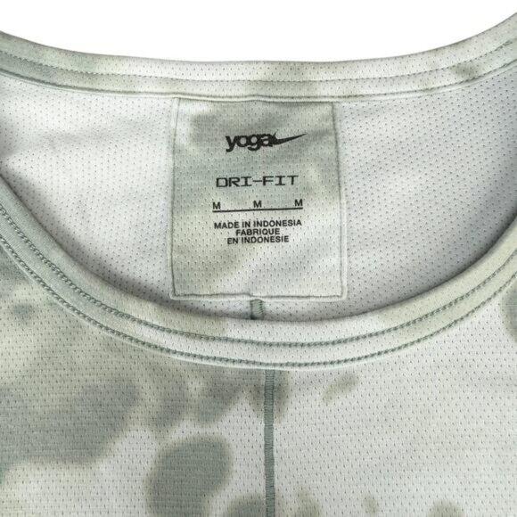 NIKE Dri-FIT Men’s All Over Print Short-Sleeve Yoga Shirt Size Medium Mica Green - Picture 5 of 7